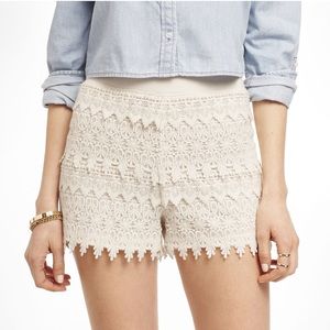 Express white lace pull on short